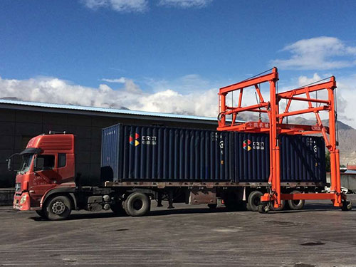 聯(lián)體移動(dòng)式集裝箱吊車(chē)