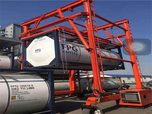 聯(lián)體移動(dòng)式集裝箱吊車(chē)