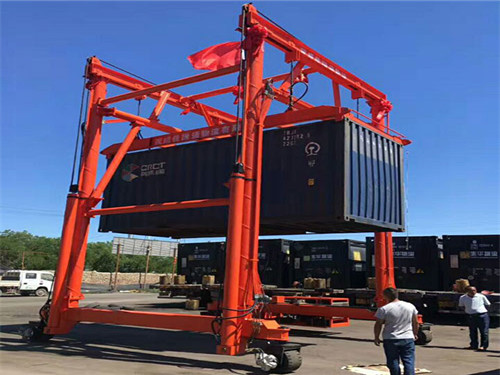 聯(lián)體移動(dòng)式集裝箱吊車(chē)